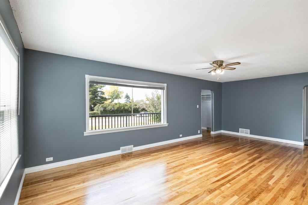 MLS® A2257947 - 4408 50 Avenue  in Central Innisfail Innisfail, Residential