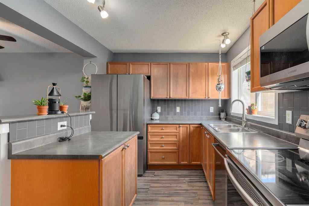 MLS® A2257948 - 370 Elgin View SE in McKenzie Towne Calgary, Residential