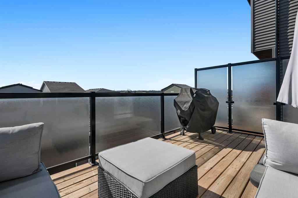 MLS® A2257950 - 117 Rochester Way NW in Haskayne Calgary, Residential