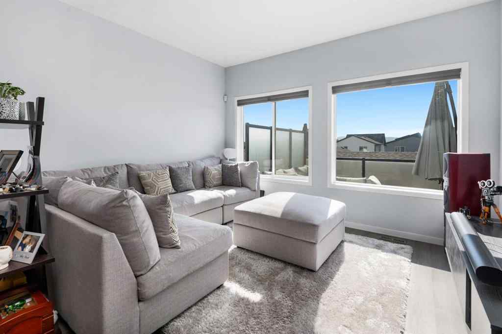 MLS® A2257950 - 117 Rochester Way NW in Haskayne Calgary, Residential