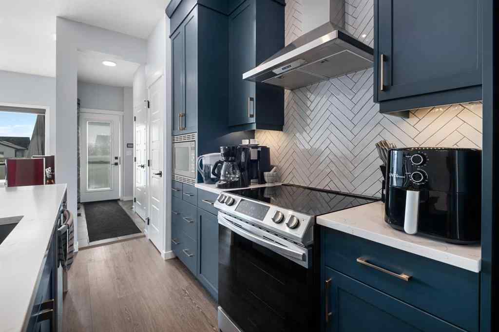 MLS® A2257950 - 117 Rochester Way NW in Haskayne Calgary, Residential