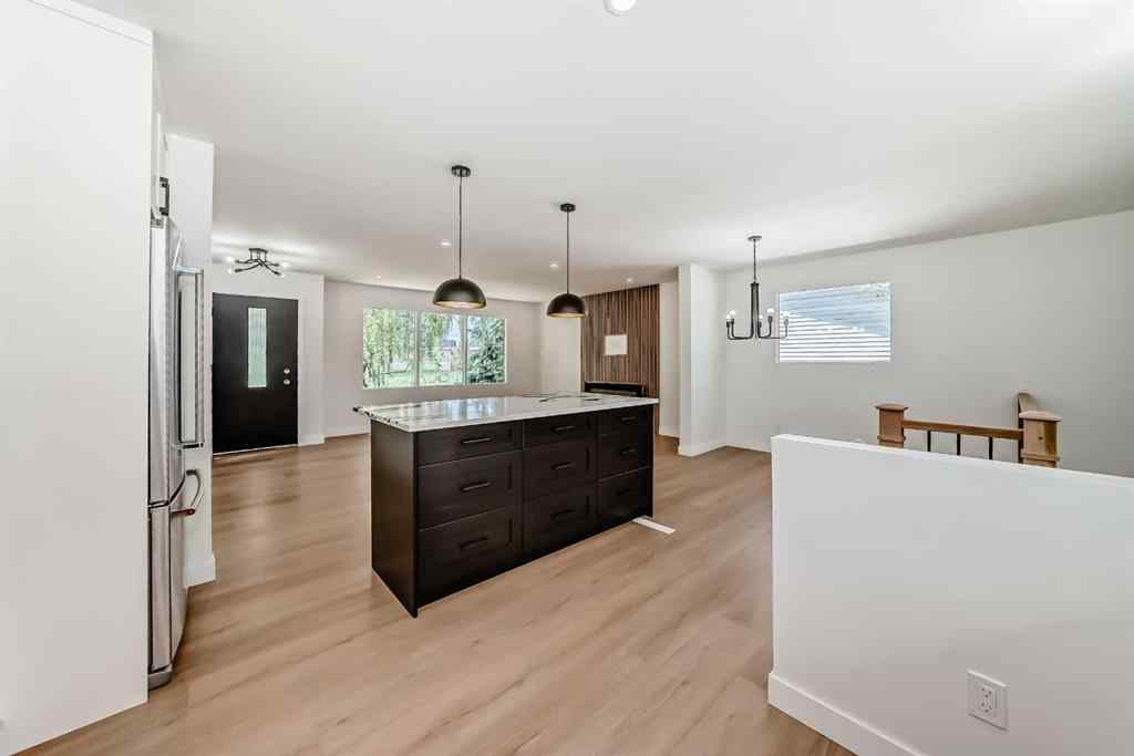 MLS® A2257951 - 4020 Varsity Drive NW in Varsity Calgary, Residential
