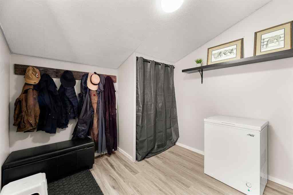MLS® A2257956 - 32102 Range Road 42   in NONE Rural Mountain View County, Residential