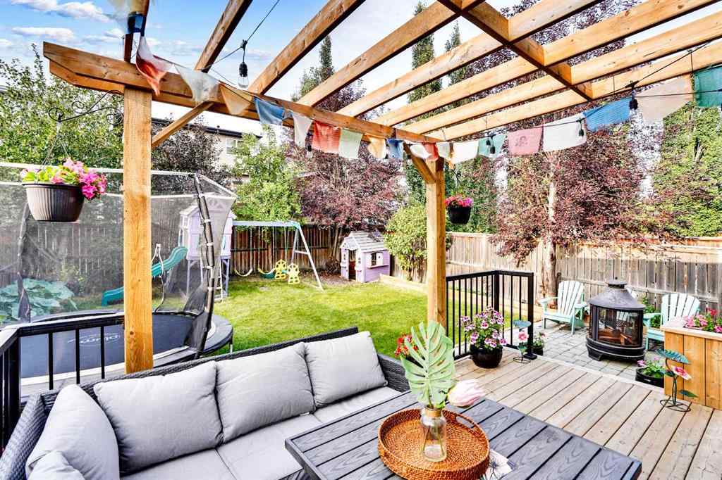 MLS® A2257961 - 204 Covehaven Gardens NE in Coventry Hills Calgary, Residential