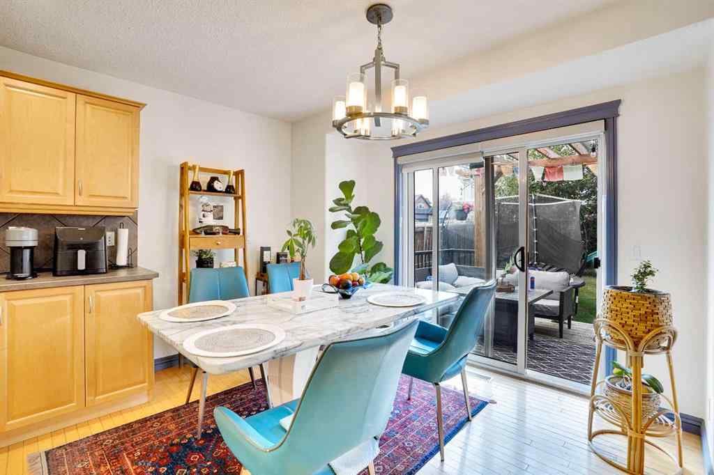 MLS® A2257961 - 204 Covehaven Gardens NE in Coventry Hills Calgary, Residential