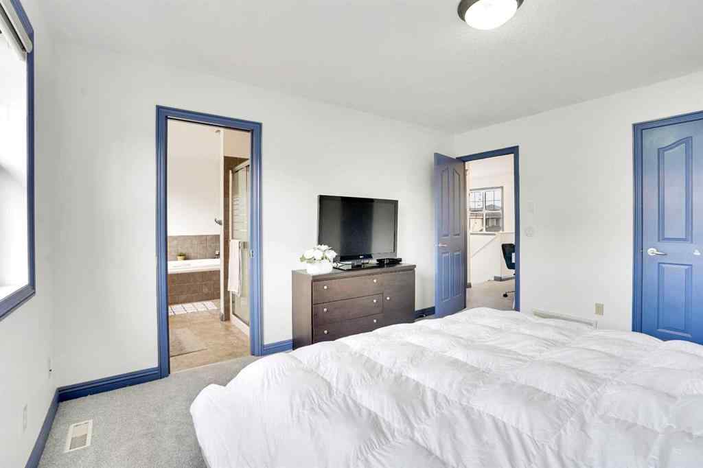 MLS® A2257961 - 204 Covehaven Gardens NE in Coventry Hills Calgary, Residential