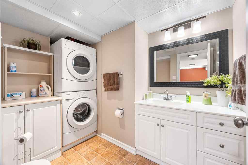 MLS® A2257964 - 5303 23 Street  in College Park Lloydminster, Residential
