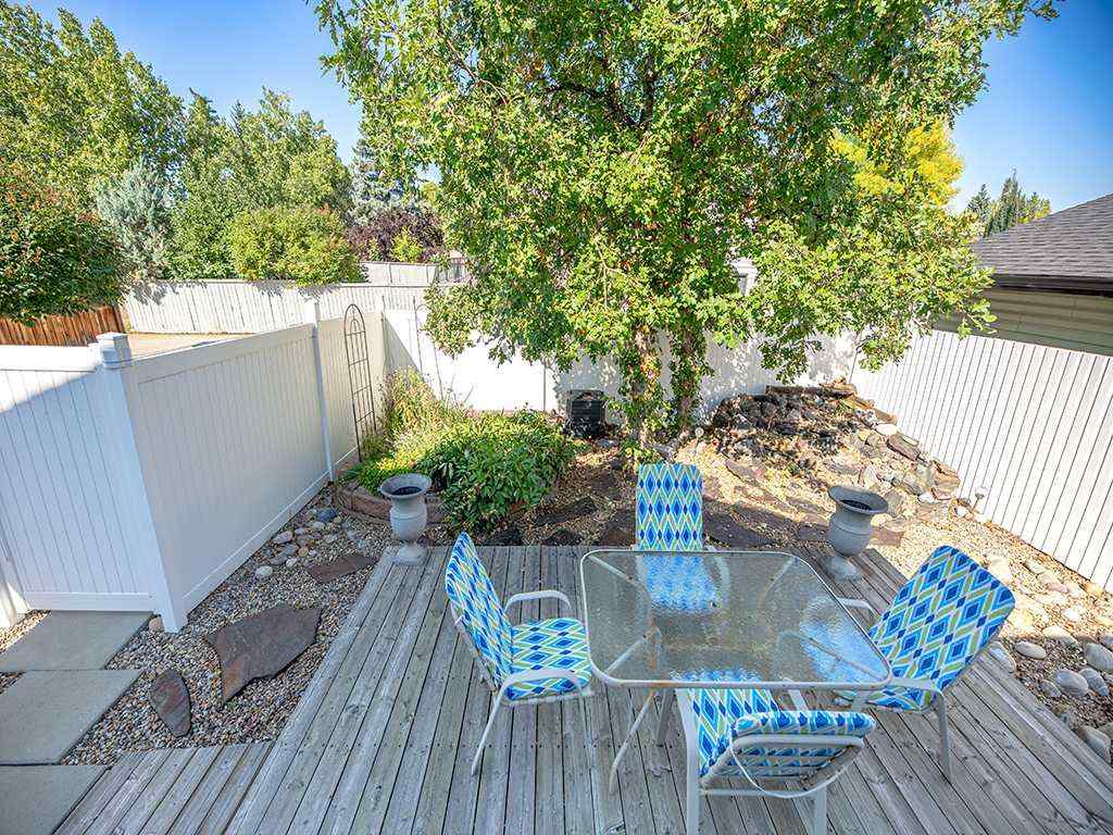 MLS® A2257970 - 116 Sundown Way SE in Sundance Calgary, Residential