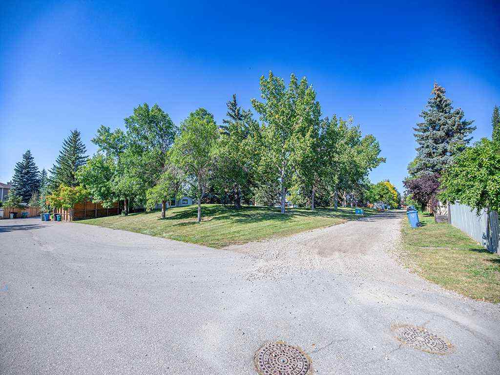 MLS® A2257970 - 116 Sundown Way SE in Sundance Calgary, Residential