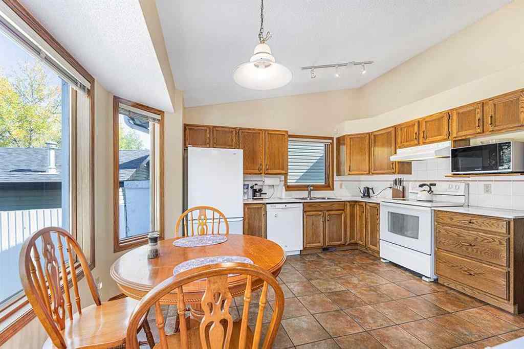 MLS® A2257970 - 116 Sundown Way SE in Sundance Calgary, Residential