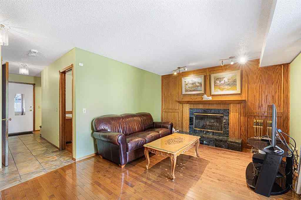 MLS® A2257970 - 116 Sundown Way SE in Sundance Calgary, Residential