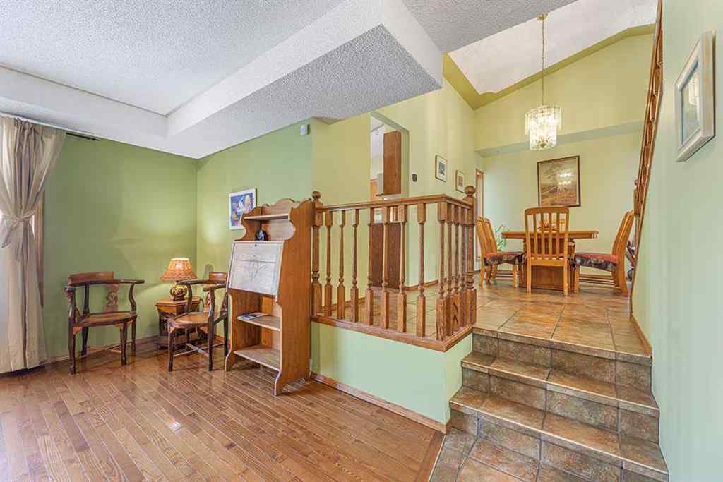 MLS® A2257970 - 116 Sundown Way SE in Sundance Calgary, Residential