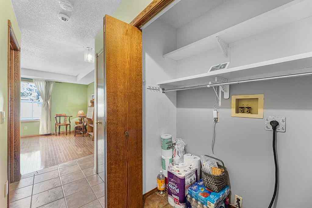 MLS® A2257970 - 116 Sundown Way SE in Sundance Calgary, Residential