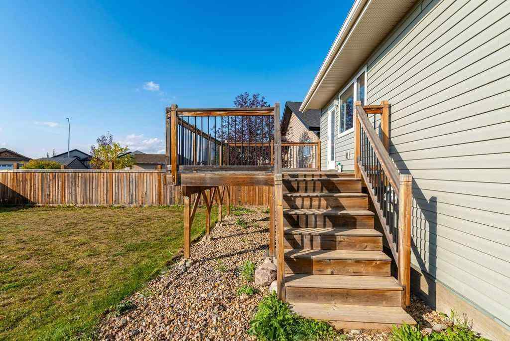 MLS® A2257976 - 3806 41 Avenue  in Larsen Grove Lloydminster, Residential