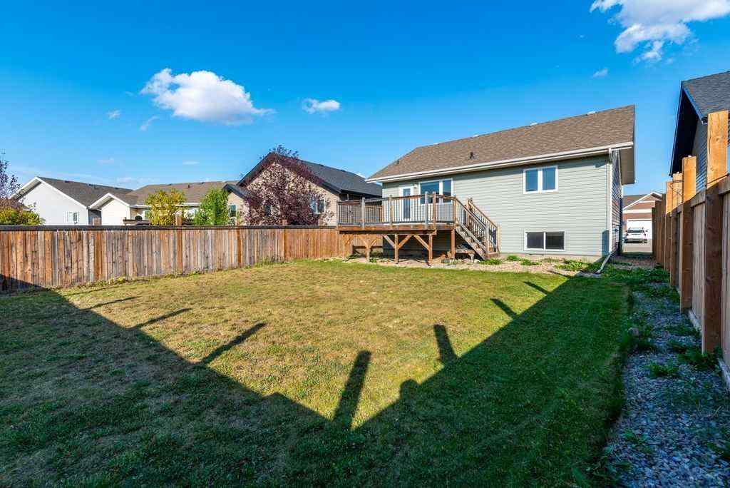 MLS® A2257976 - 3806 41 Avenue  in Larsen Grove Lloydminster, Residential