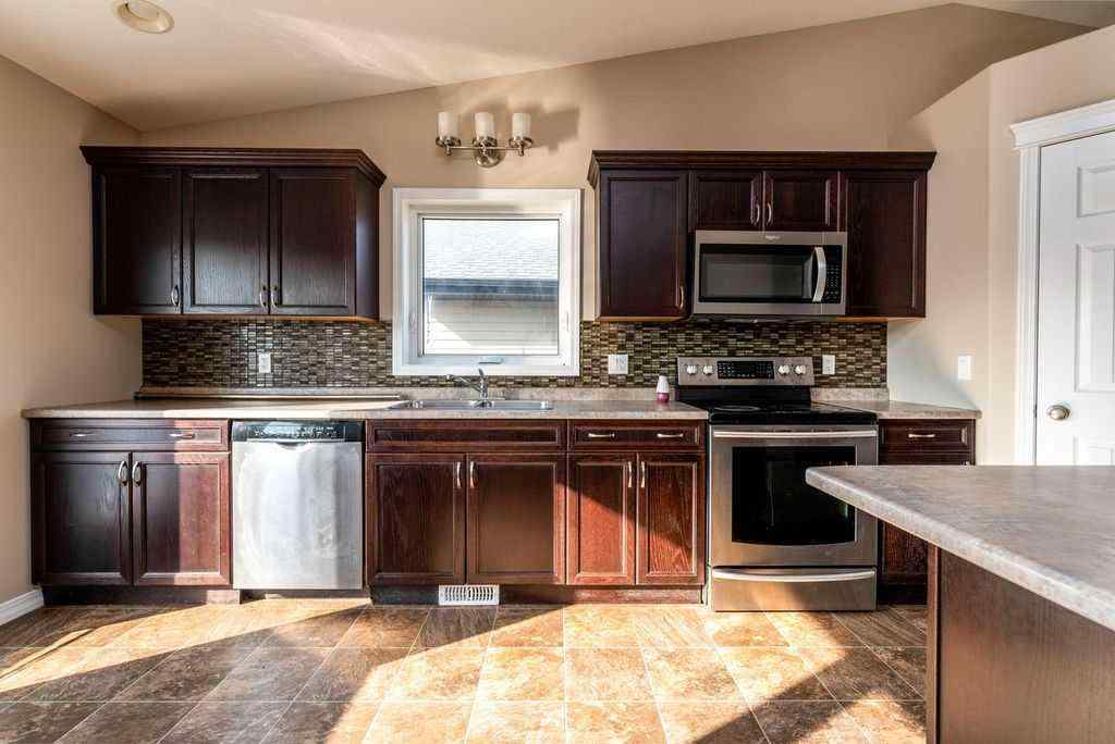 MLS® A2257976 - 3806 41 Avenue  in Larsen Grove Lloydminster, Residential