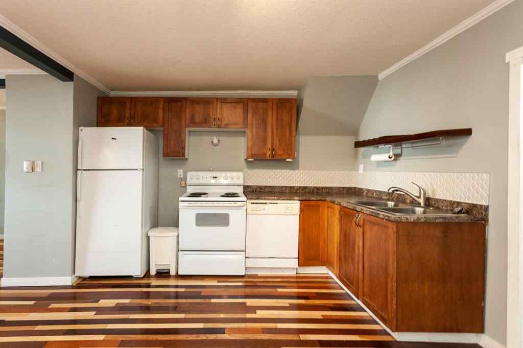 MLS® A2257977 - 827 7 Street SE in SE Hill Medicine Hat, Residential