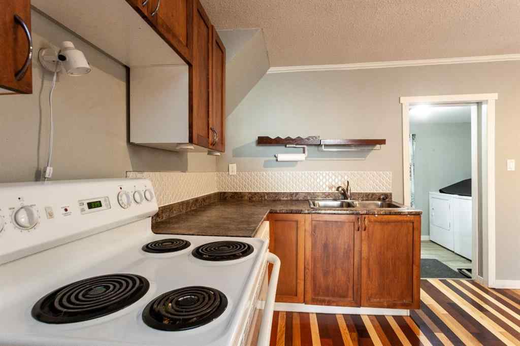 MLS® A2257977 - 827 7 Street SE in SE Hill Medicine Hat, Residential