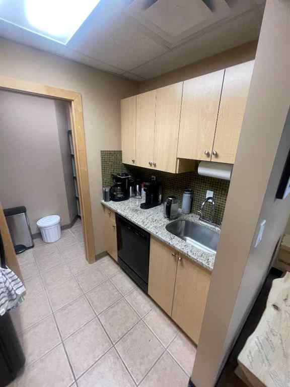 MLS® A2257978 - Unit #6 11010 46 Street SE in East Shepard Industrial Calgary, Commercial