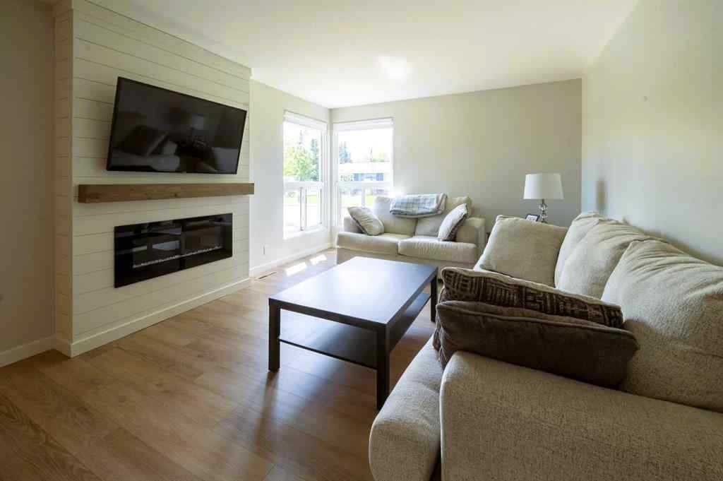 MLS® A2257981 - 19 Sherwood Crescent  in Sunnybrook Red Deer, Residential