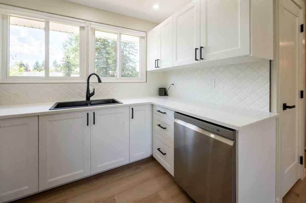 MLS® A2257981 - 19 Sherwood Crescent  in Sunnybrook Red Deer, Residential