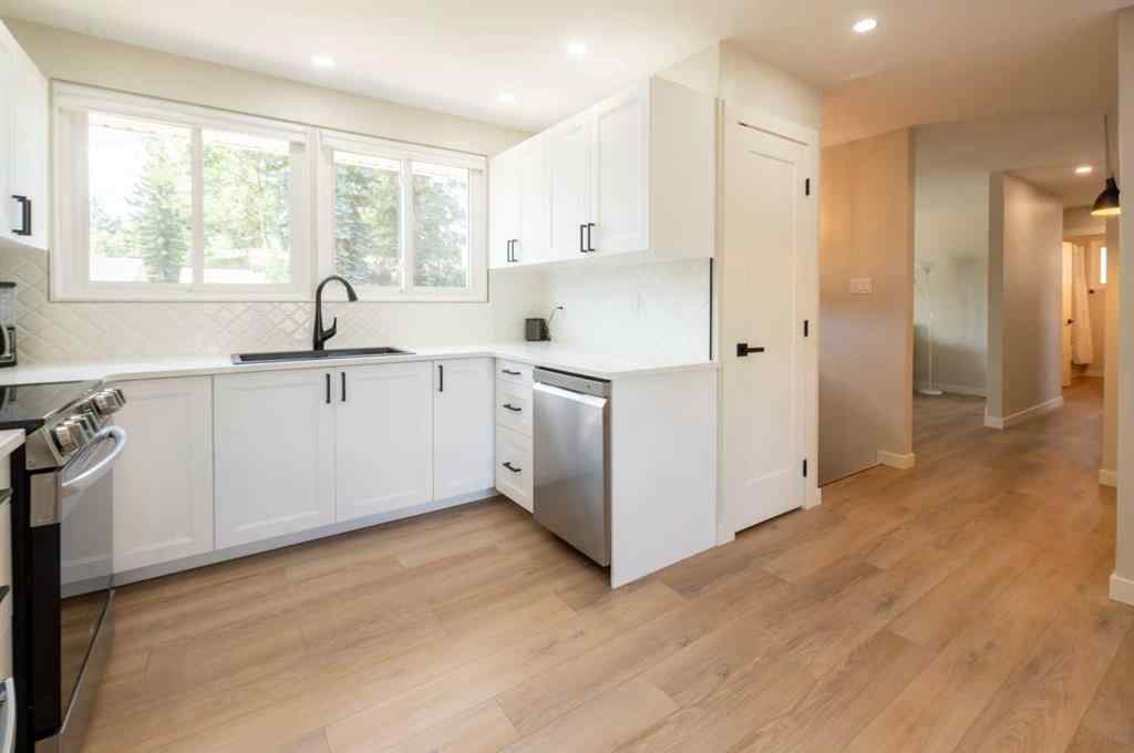 MLS® A2257981 - 19 Sherwood Crescent  in Sunnybrook Red Deer, Residential