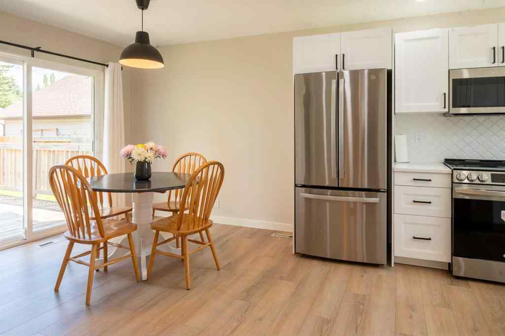 MLS® A2257981 - 19 Sherwood Crescent  in Sunnybrook Red Deer, Residential
