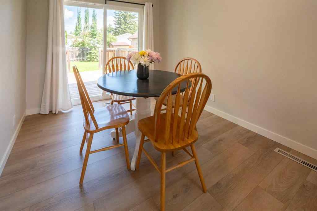 MLS® A2257981 - 19 Sherwood Crescent  in Sunnybrook Red Deer, Residential
