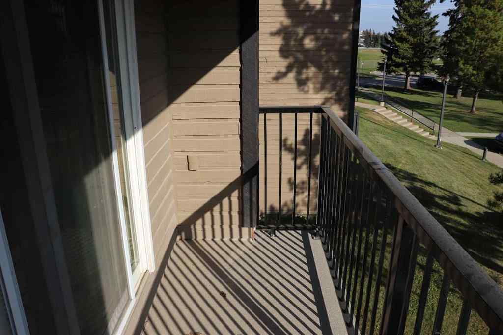 MLS® A2257984 - Unit #201A 5611 10 Avenue   in NONE Edson, Residential