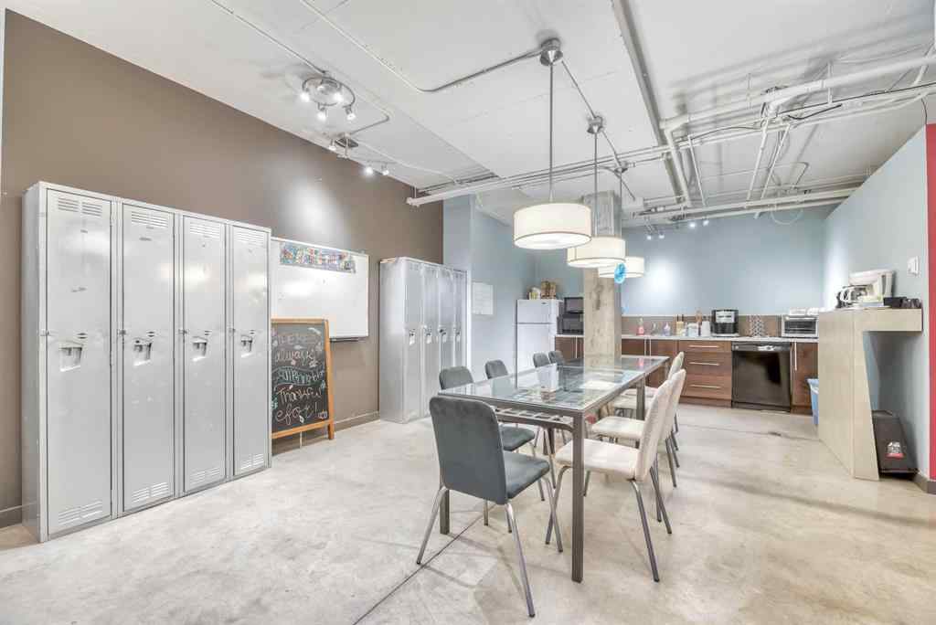 MLS® A2257986 - 902 9th Avenue SW in Downtown Commercial Core Calgary, Commercial