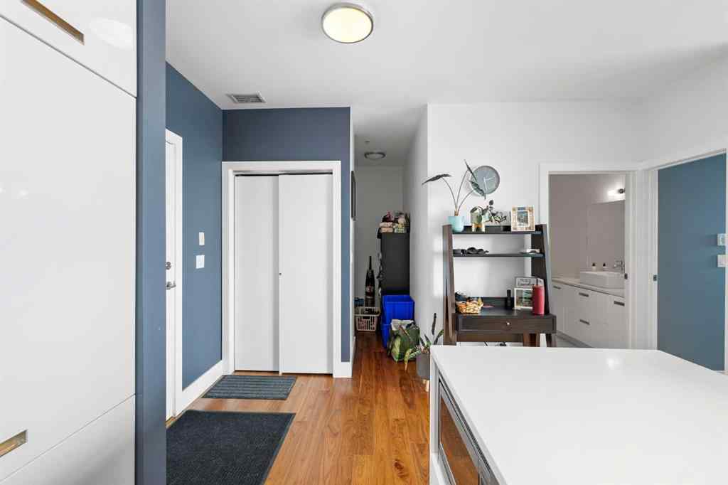 MLS® A2257988 - Unit #406 2505 17 Avenue SW in Richmond Calgary, Residential