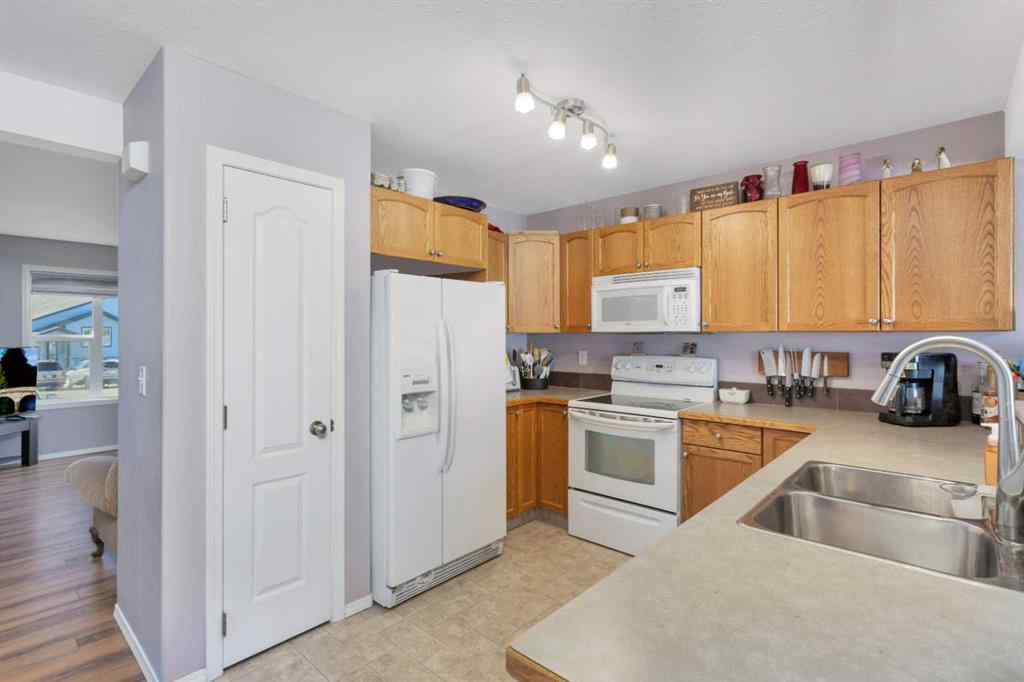 MLS® A2257989 - 4536 44 Avenue Close  in Rocky Mtn House Rocky Mountain House, Residential