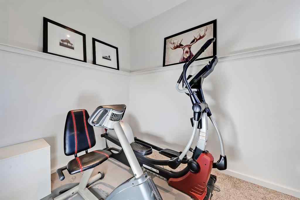 MLS® A2257991 - 933 29 Street NW in Parkdale Calgary, Residential