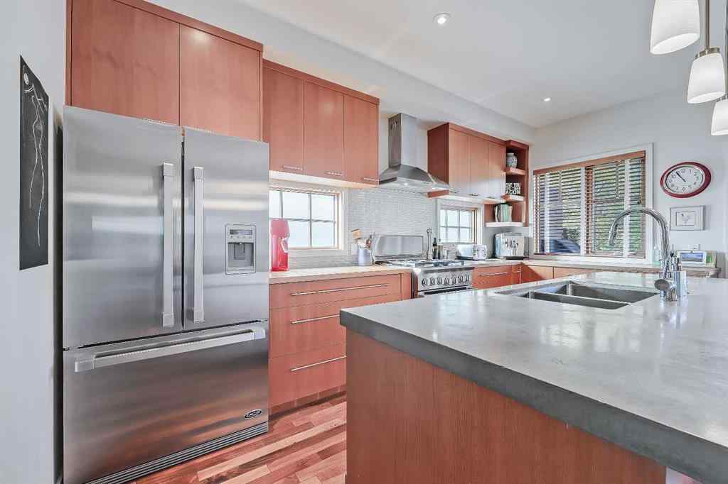MLS® A2257991 - 933 29 Street NW in Parkdale Calgary, Residential