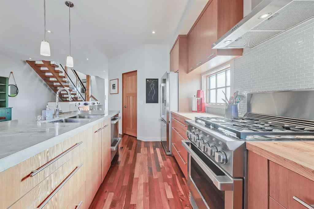 MLS® A2257991 - 933 29 Street NW in Parkdale Calgary, Residential