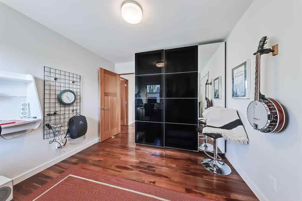 MLS® A2257991 - 933 29 Street NW in Parkdale Calgary, Residential