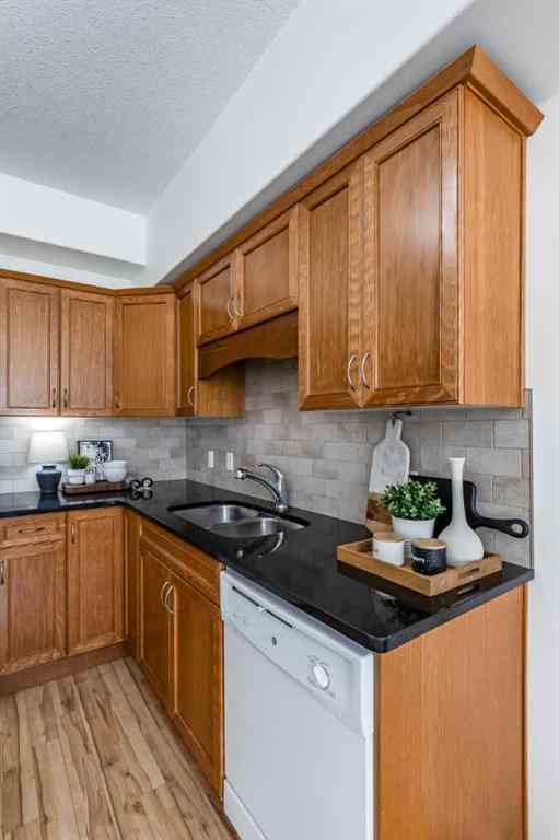 MLS® A2257992 - Unit #403 19 Terrace View NE in Terrace Medicine Hat, Residential