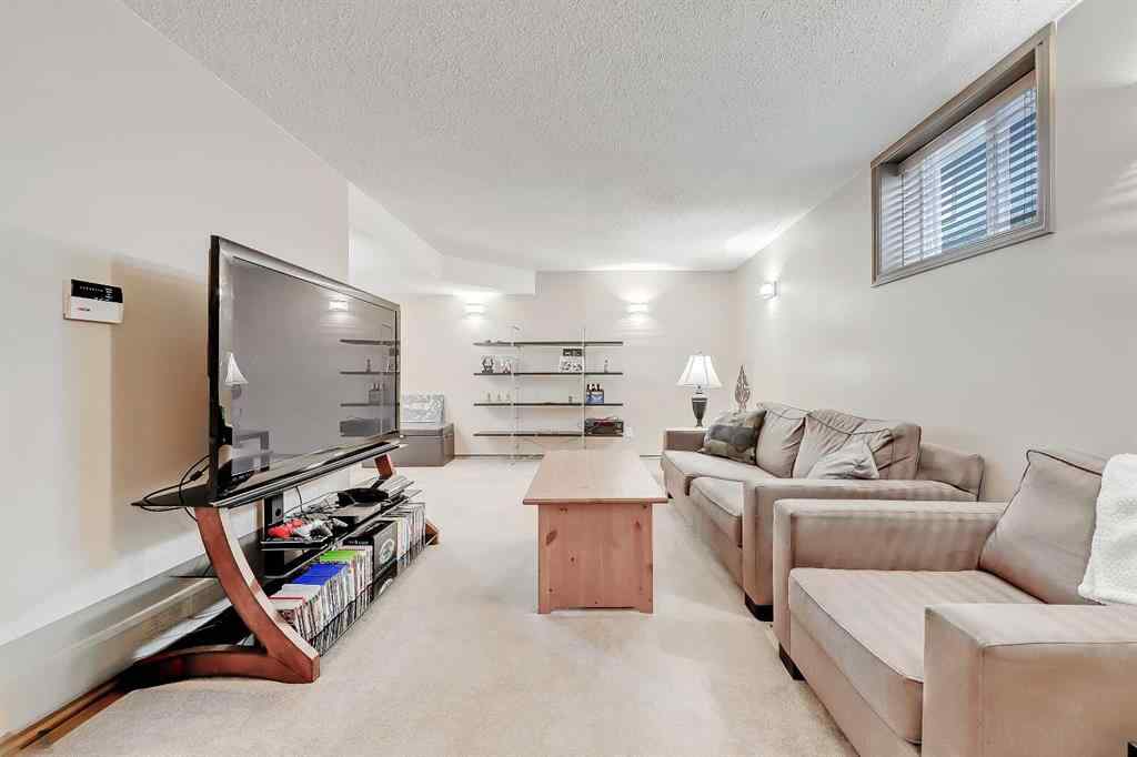 MLS® A2257994 - 1404 11 Avenue SE in Inglewood Calgary, Residential