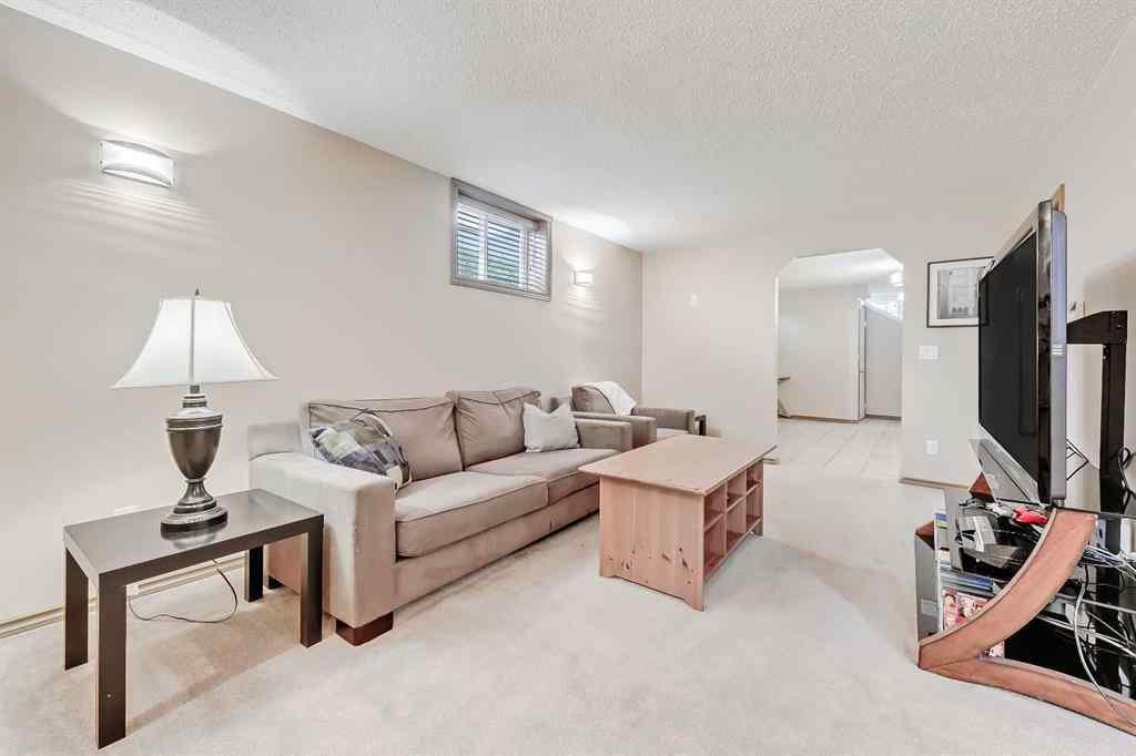 MLS® A2257994 - 1404 11 Avenue SE in Inglewood Calgary, Residential