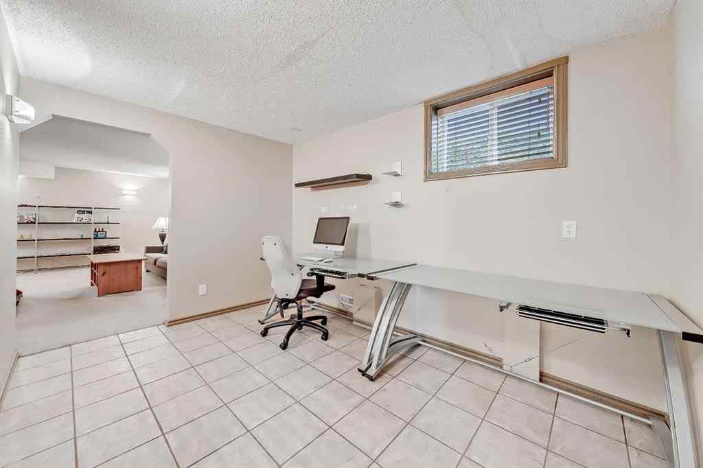 MLS® A2257994 - 1404 11 Avenue SE in Inglewood Calgary, Residential