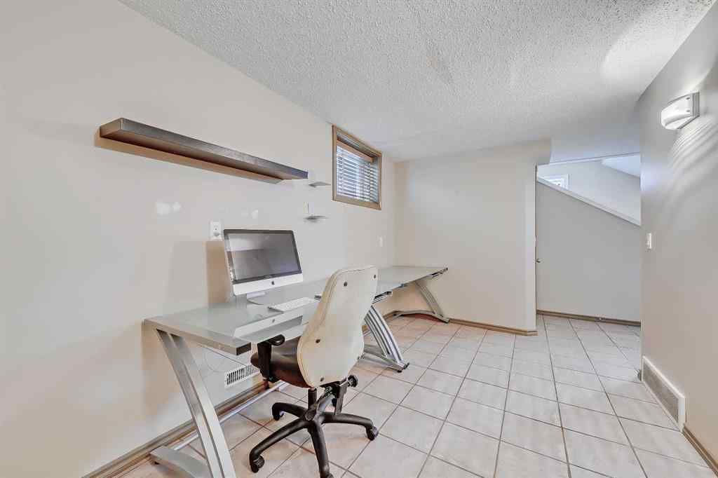 MLS® A2257994 - 1404 11 Avenue SE in Inglewood Calgary, Residential