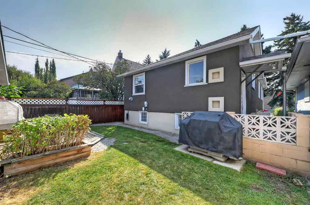 MLS® A2257994 - 1404 11 Avenue SE in Inglewood Calgary, Residential