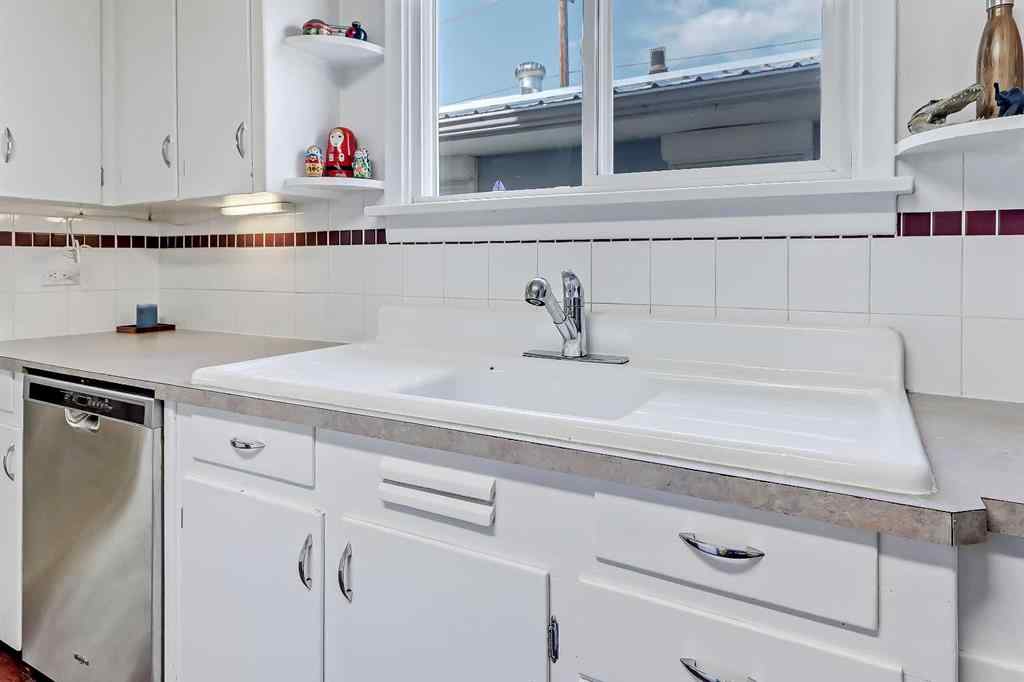 MLS® A2257994 - 1404 11 Avenue SE in Inglewood Calgary, Residential