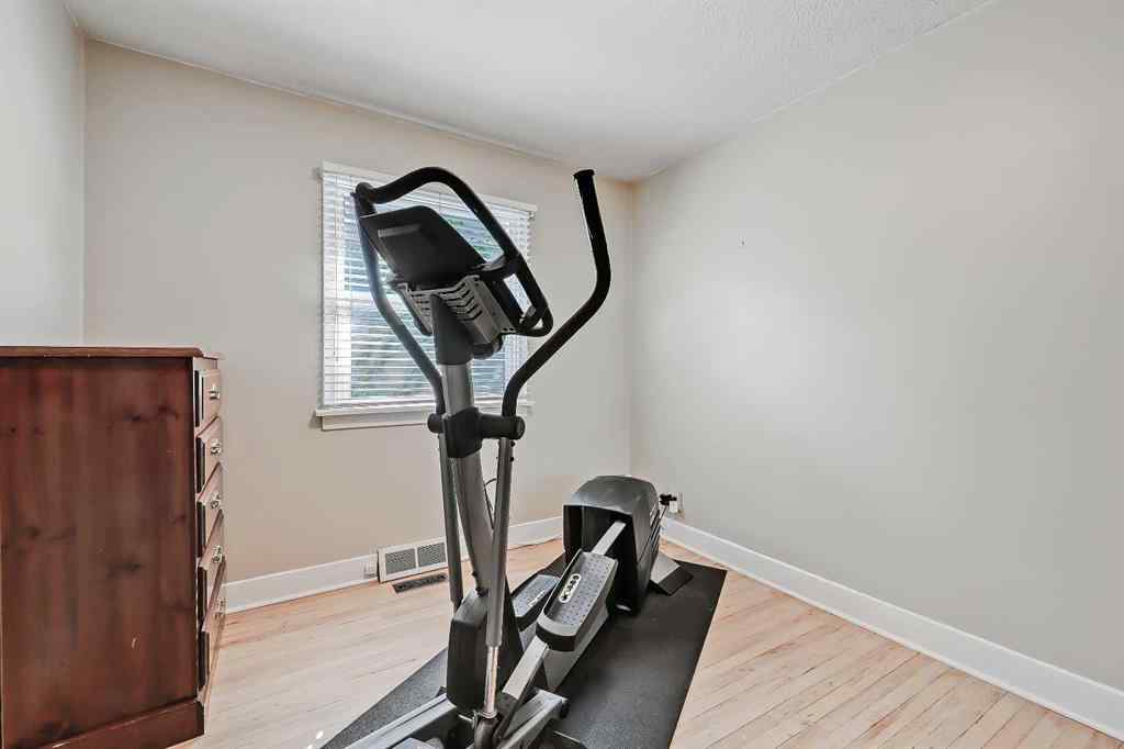 MLS® A2257994 - 1404 11 Avenue SE in Inglewood Calgary, Residential