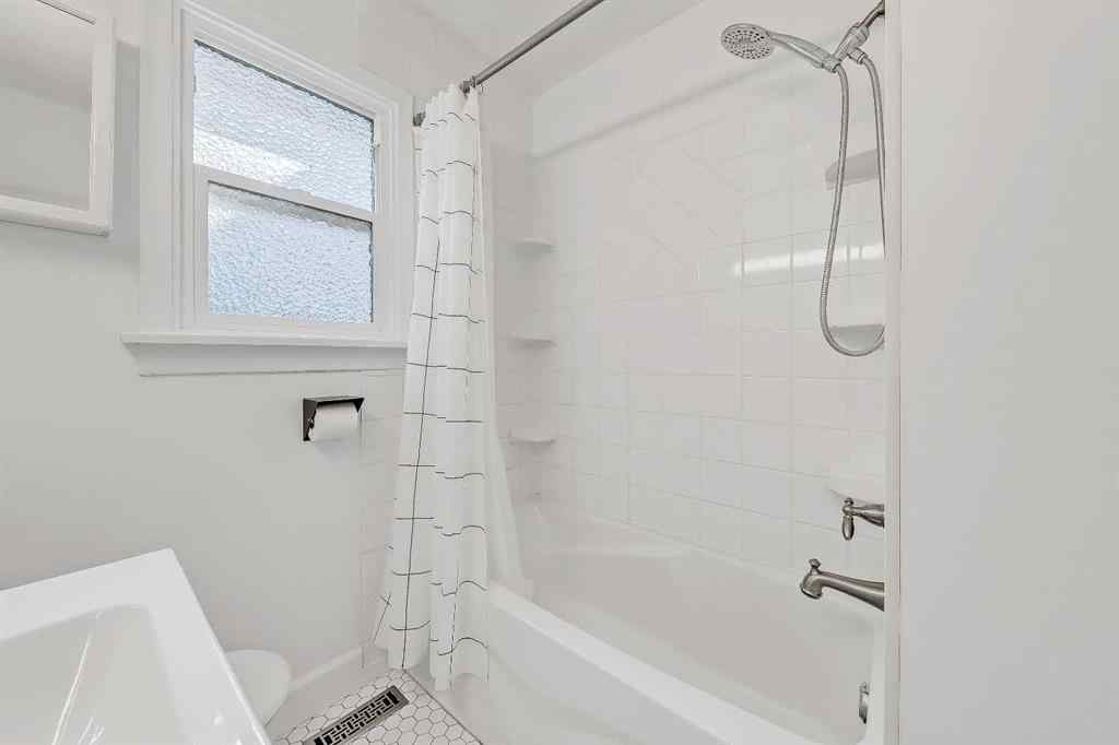 MLS® A2257994 - 1404 11 Avenue SE in Inglewood Calgary, Residential