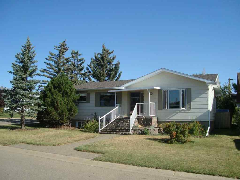 MLS® A2257996 - 708 Royal Drive  in NONE Trochu, Residential