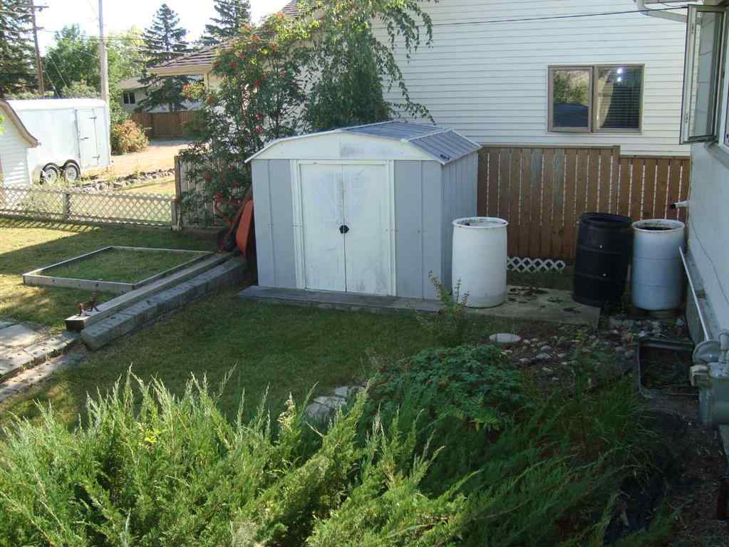 MLS® A2257996 - 708 Royal Drive  in NONE Trochu, Residential