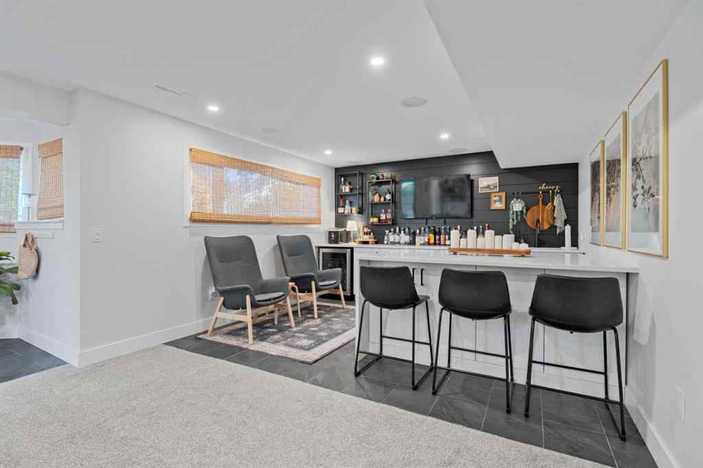 MLS® A2258001 - 618 Hawkhill Place NW in Hawkwood Calgary, Residential