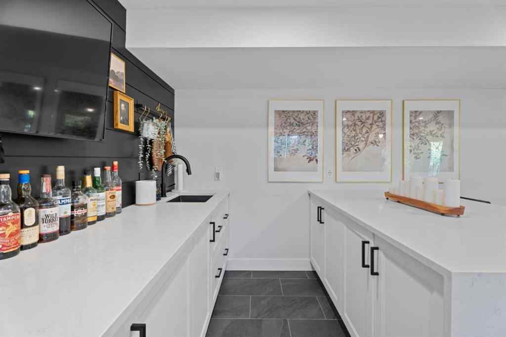 MLS® A2258001 - 618 Hawkhill Place NW in Hawkwood Calgary, Residential