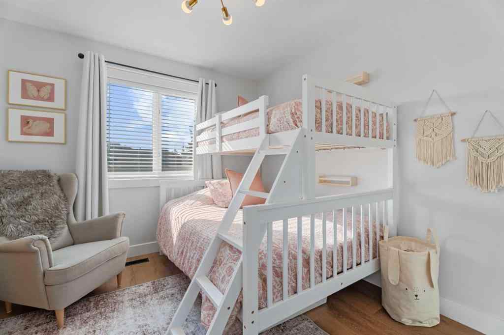 MLS® A2258001 - 618 Hawkhill Place NW in Hawkwood Calgary, Residential
